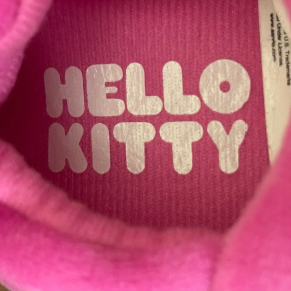 NEW SANRIO HELLO KITTY 3D Plush Slippers Pink Kids Size 5-6 Loungewear Comfort